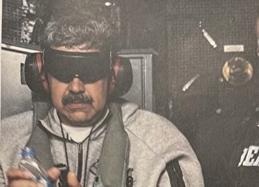 ترامپ، عکس مادورو را پس از بازداشت و روی ناو «ایوو جیما» منتشر کرد