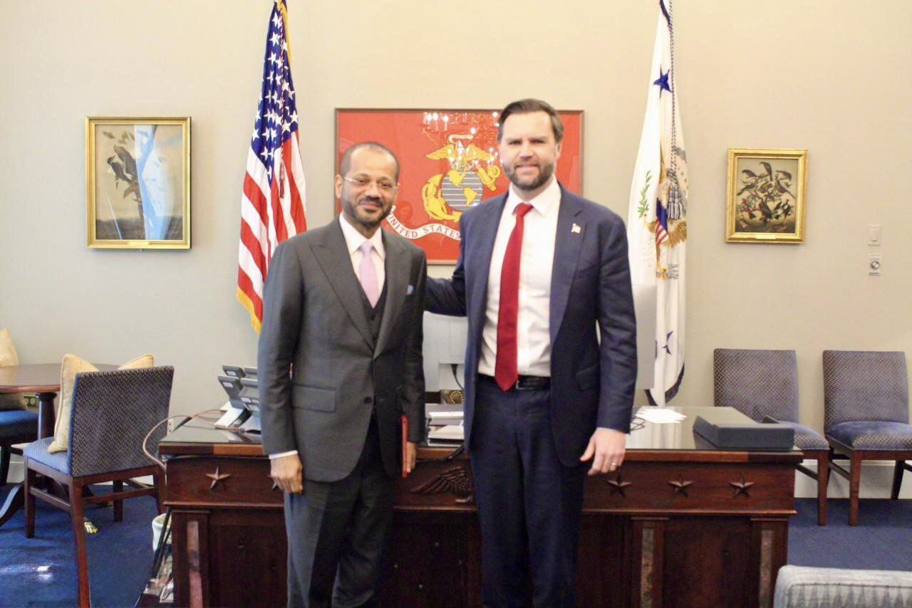 وزیر خارجه عمان پس از دیدار با ونس، معاون ترامپ:صلح در دسترس ماست